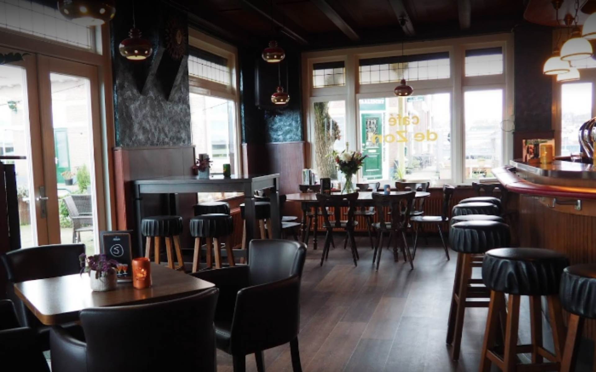 Café de Zon Nijmegen binnen