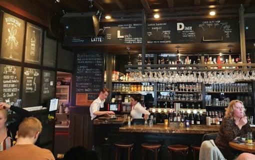 Café De Zwaan Maastricht bar